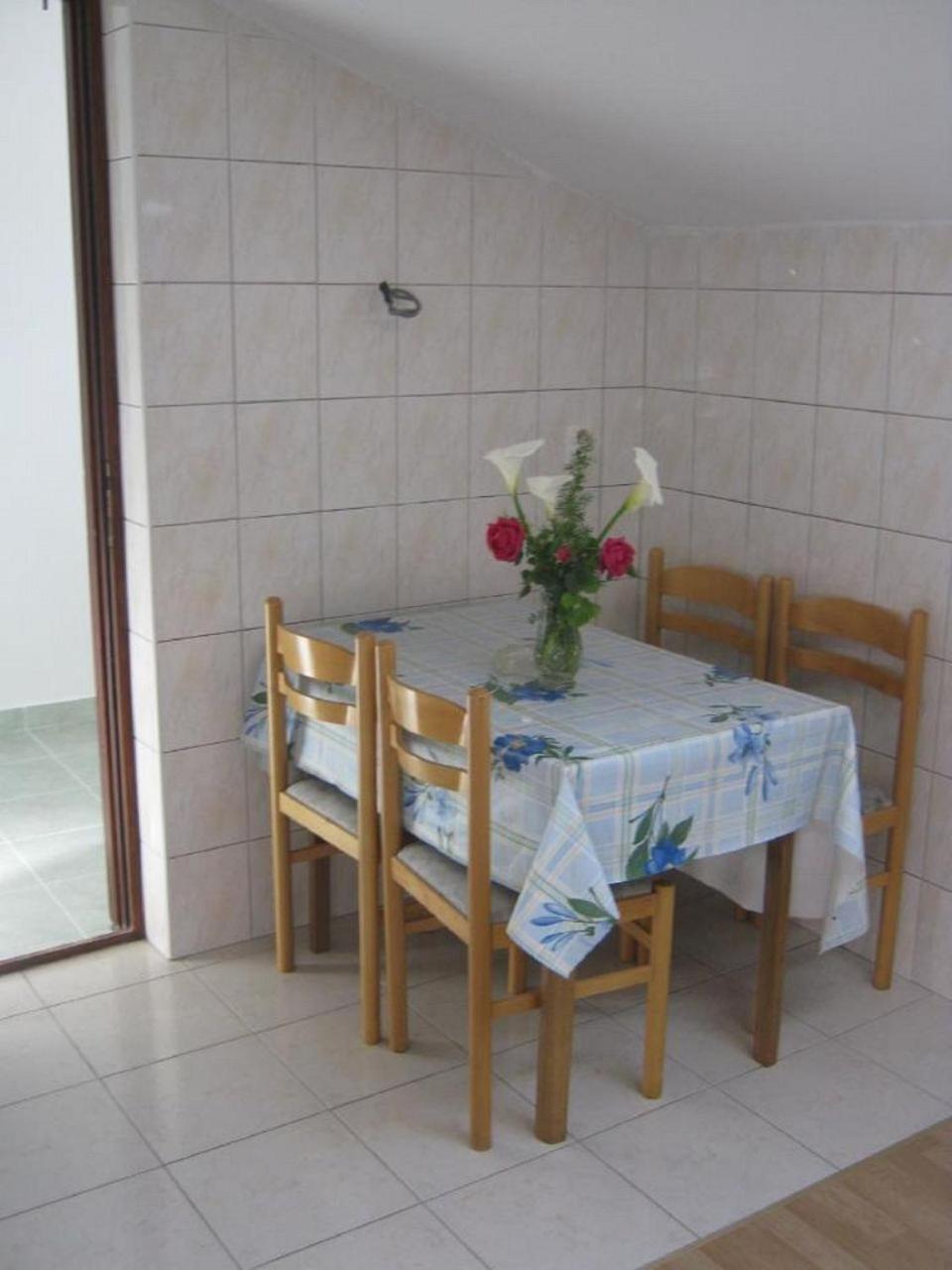 Apartments Nik - 50 M From The Sea Gradac  Exterior photo
